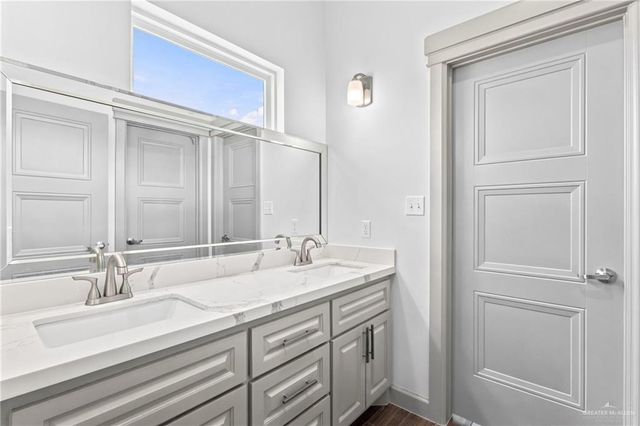 120 Canteros Drive, Rancho Viejo, TX 78575