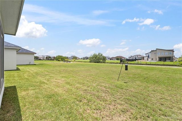 120 Canteros Drive, Rancho Viejo, TX 78575