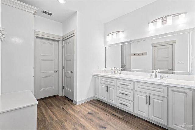 120 Canteros Drive, Rancho Viejo, TX 78575