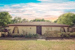 13927 Lynnwood Lane, Sugar Land, TX 77498