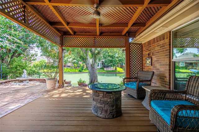 1247 Misty Lake Court, Sugar Land, TX 77498
