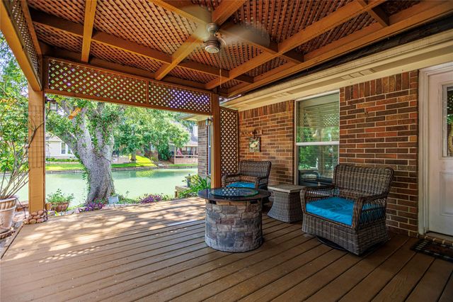 1247 Misty Lake Court, Sugar Land, TX 77498