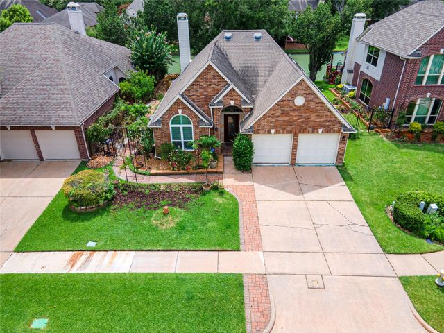 1247 Misty Lake Court, Sugar Land, TX 77498