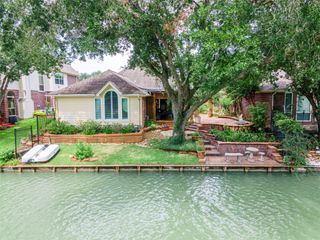1247 Misty Lake Court, Sugar Land, TX 77498