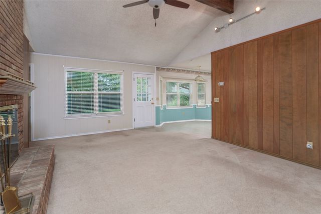 1008 Rocky Canyon Road, Arlington, TX 76012