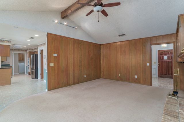 1008 Rocky Canyon Road, Arlington, TX 76012