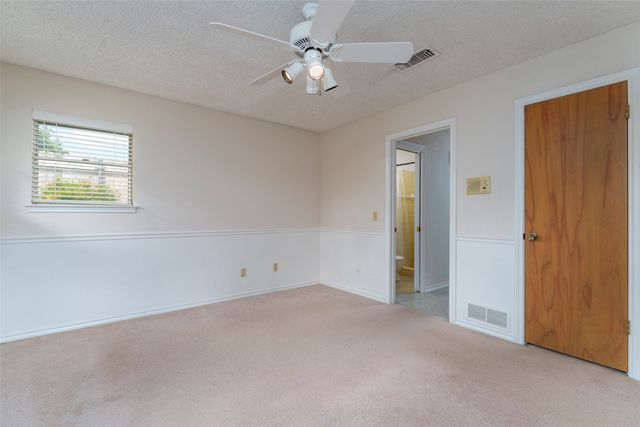 1008 Rocky Canyon Road, Arlington, TX 76012