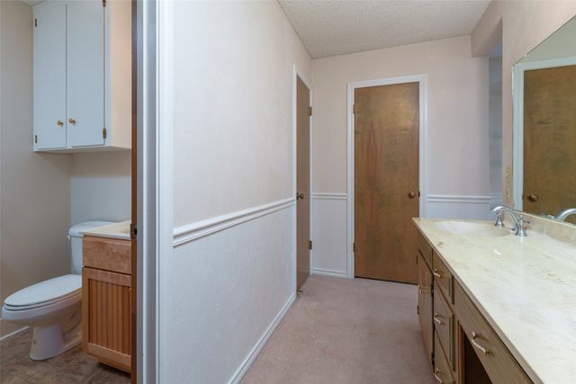 1008 Rocky Canyon Road, Arlington, TX 76012