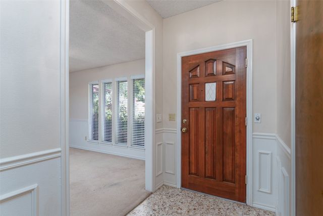 1008 Rocky Canyon Road, Arlington, TX 76012