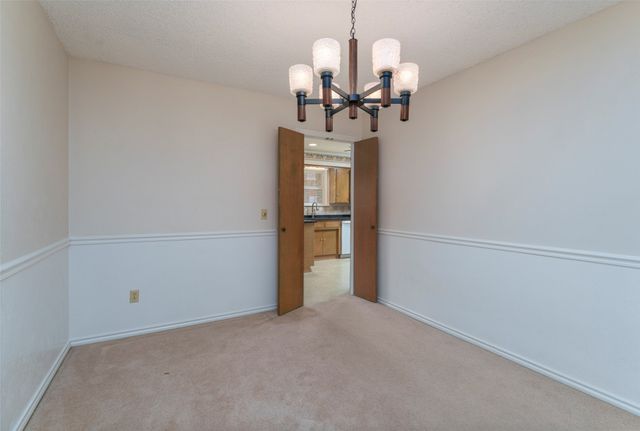 1008 Rocky Canyon Road, Arlington, TX 76012