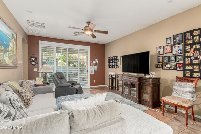 15276 W EDGEMONT Avenue, Goodyear, AZ 85395