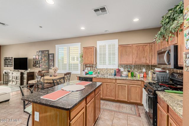 15276 W EDGEMONT Avenue, Goodyear, AZ 85395