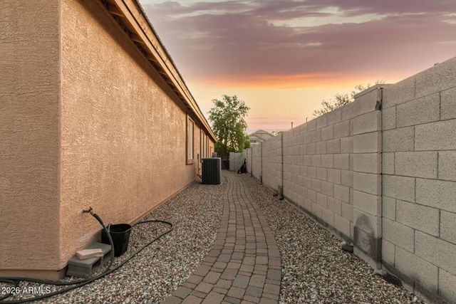 15276 W EDGEMONT Avenue, Goodyear, AZ 85395