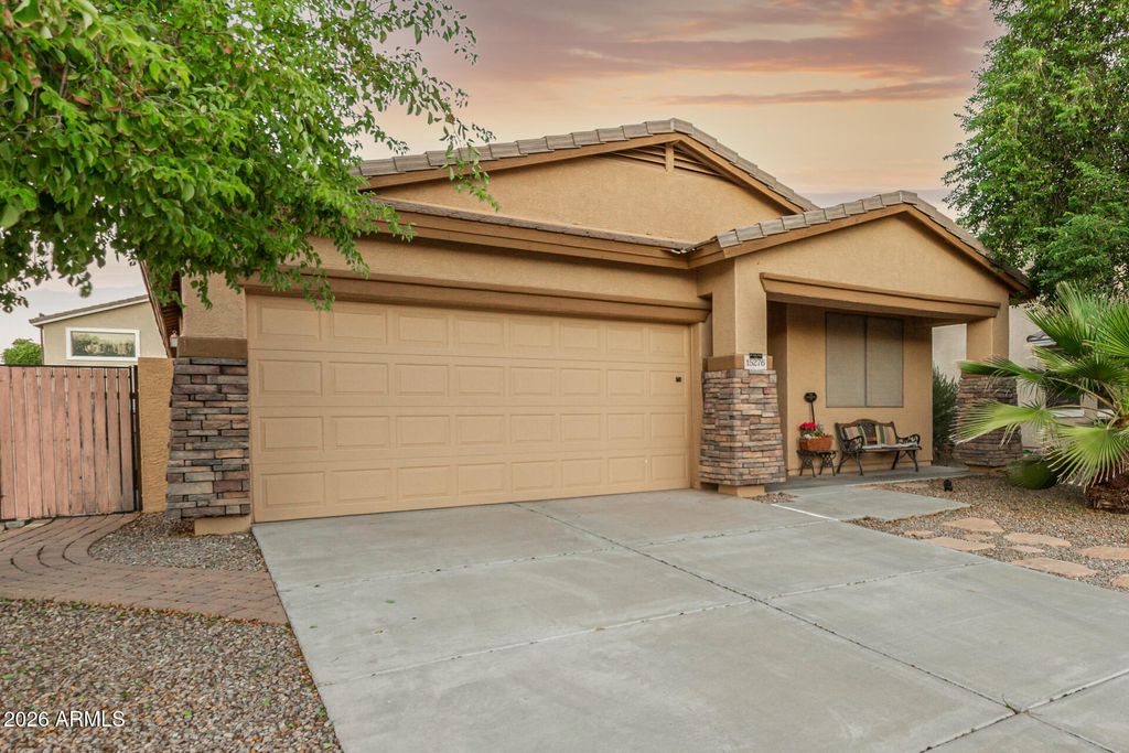 15276 W EDGEMONT Avenue, Goodyear, AZ 85395