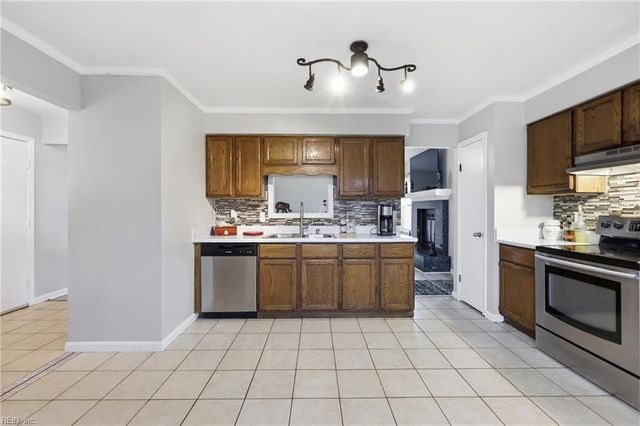 1504 Chickadee CT, Virginia Beach, VA 23454