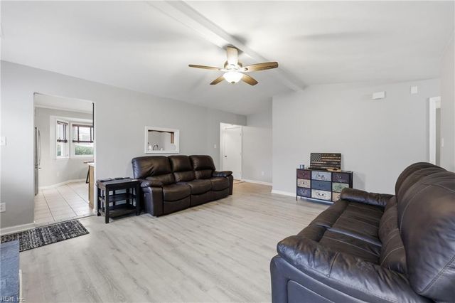 1504 Chickadee CT, Virginia Beach, VA 23454