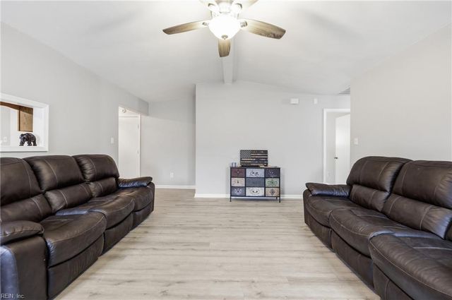 1504 Chickadee CT, Virginia Beach, VA 23454