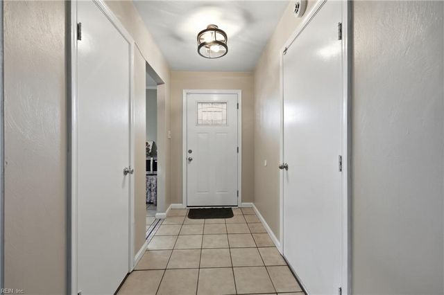 1504 Chickadee CT, Virginia Beach, VA 23454