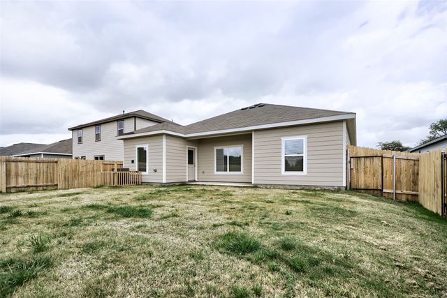 207 Southgate Drive, Terrell, TX 75160