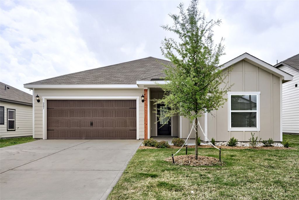 207 Southgate Drive, Terrell, TX 75160