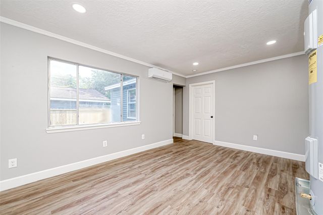 6715 Victoria Street, Houston, TX 77020