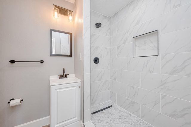 6715 Victoria Street, Houston, TX 77020