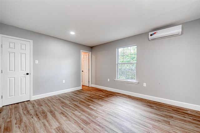 6715 Victoria Street, Houston, TX 77020
