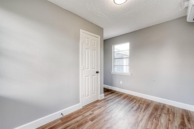 6715 Victoria Street, Houston, TX 77020