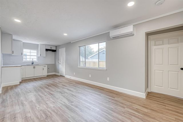 6715 Victoria Street, Houston, TX 77020