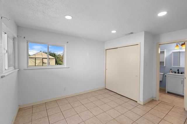 7921 34th Ave, Sacramento, CA 95824