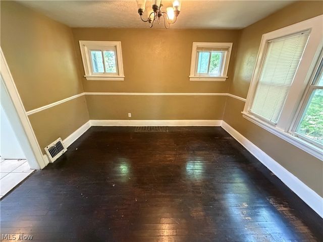 918 Frederick Boulevard, Akron, OH 44320