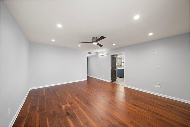 8954 Chatsworth Drive, Houston, TX 77024