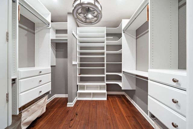 8954 Chatsworth Drive, Houston, TX 77024