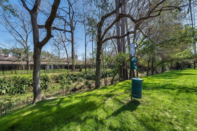 8954 Chatsworth Drive, Houston, TX 77024