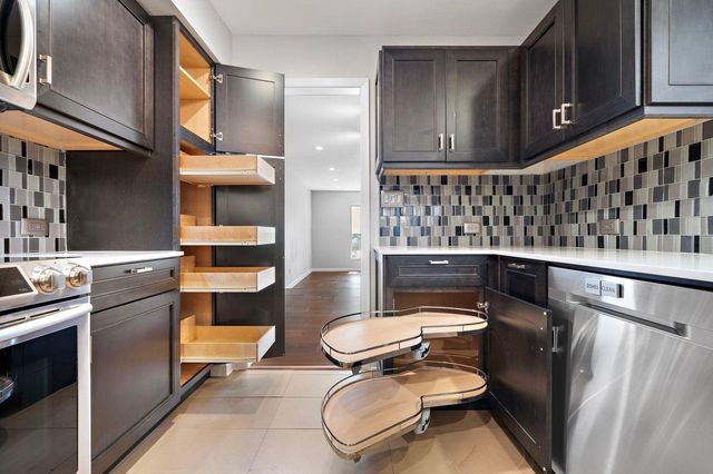 8954 Chatsworth Drive, Houston, TX 77024