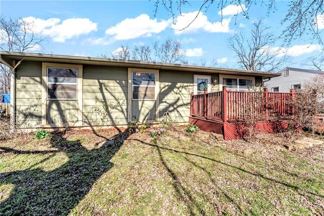 2727 Rawhide Lane, Lawrence, KS 66046