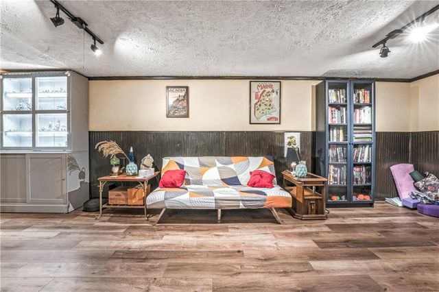 2727 Rawhide Lane, Lawrence, KS 66046