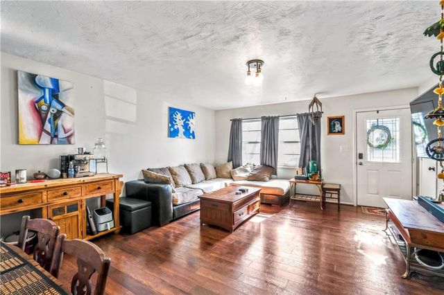 2727 Rawhide Lane, Lawrence, KS 66046