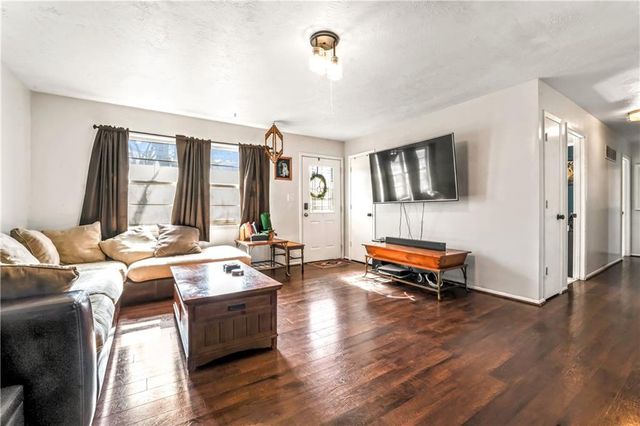 2727 Rawhide Lane, Lawrence, KS 66046