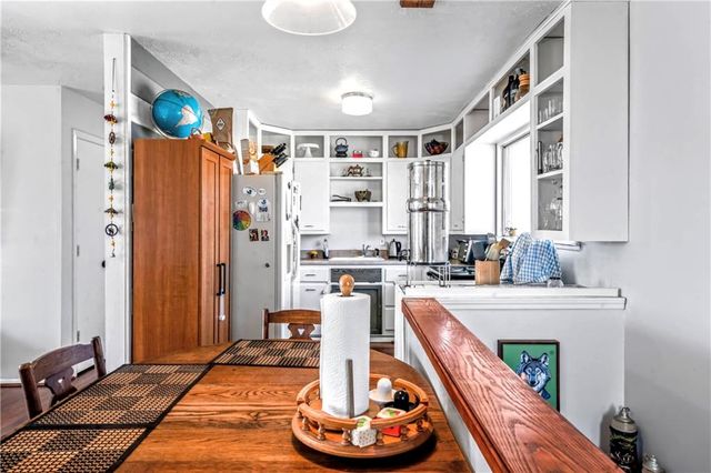 2727 Rawhide Lane, Lawrence, KS 66046