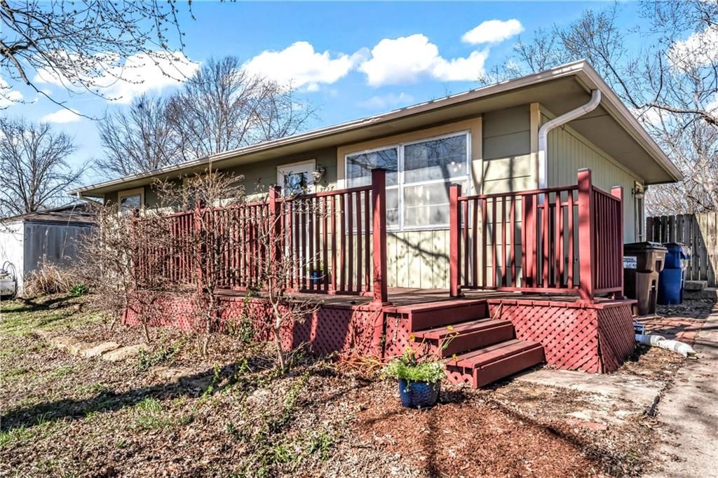 2727 Rawhide Lane, Lawrence, KS 66046