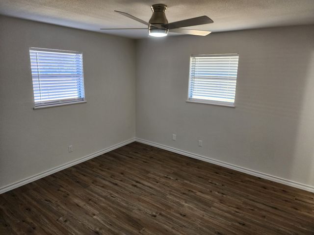 200 Pembrook Drive, Breckenridge, TX 76424