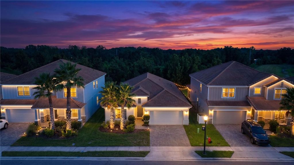 1111 OAK BLUFF DRIVE, Davenport, FL 33837