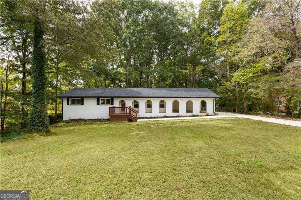 1019 Crestwood Lane, Stone Mountain, GA 30087