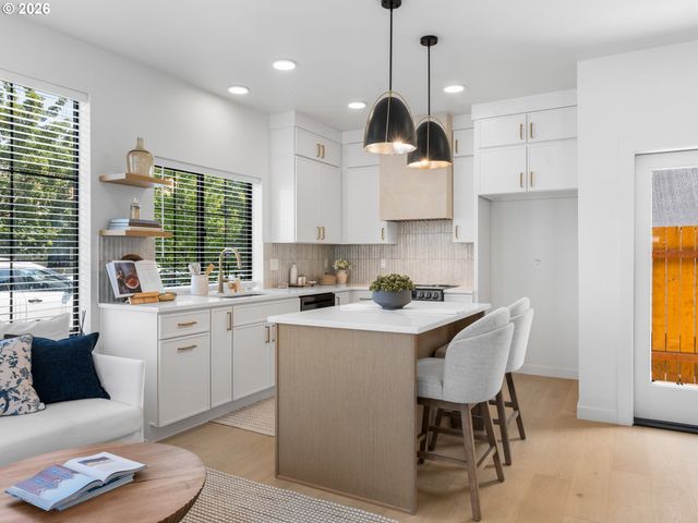 4996 Ne 26th Ave, Portland, OR 97211