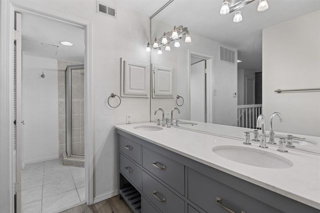 18240 Midway Road 402, Dallas, TX 75287
