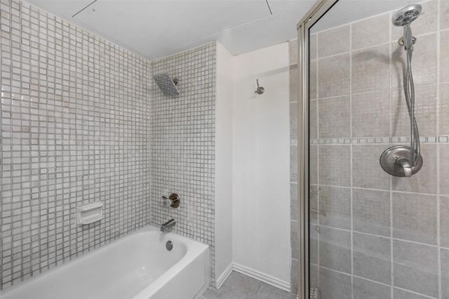 18240 Midway Road 402, Dallas, TX 75287