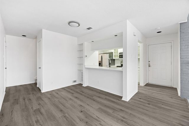 18240 Midway Road 402, Dallas, TX 75287