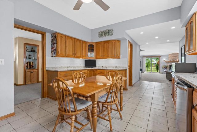 429 E Armour AVENUE, Milwaukee, WI 53207