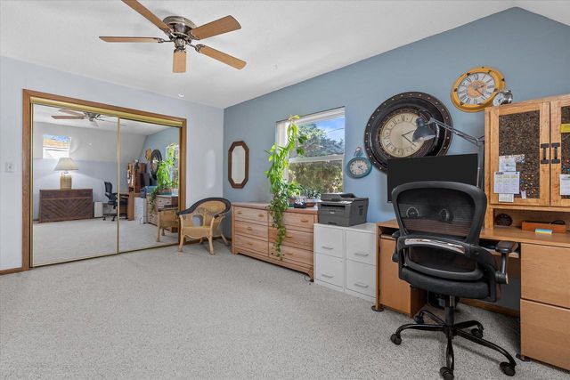 429 E Armour AVENUE, Milwaukee, WI 53207
